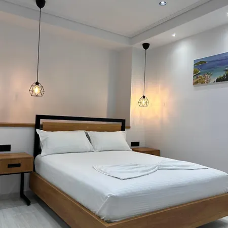 Crown Sarandë