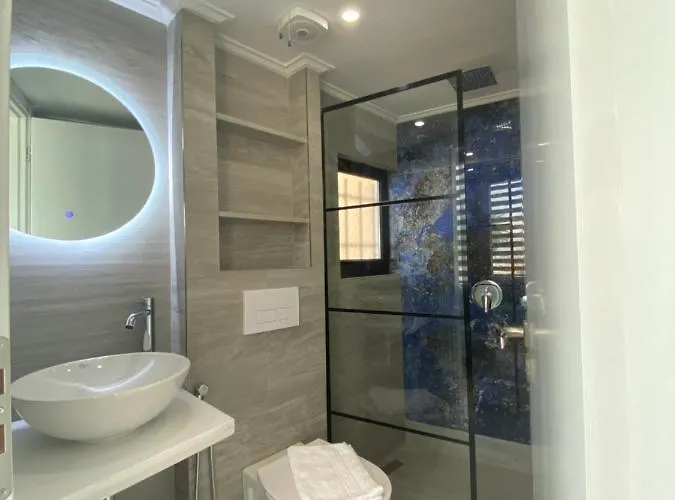 Crown Apartment Sarandë